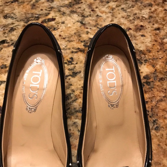 TOD’S Patent Leather Heels - Picture 2 of 5